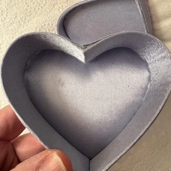 Beaded 💜 Box - Picture 8 of 12